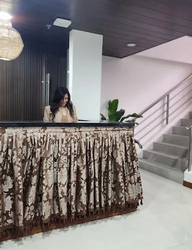 Serene Summer Close Proximity To Araneta Centre Manila